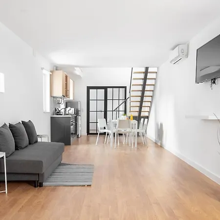 Altido Stylish 2-level Flats Near Ajuda Palace *