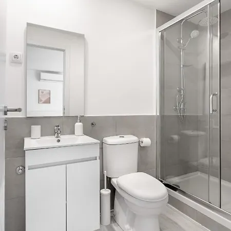 Altido Stylish 2-level Flats Near Ajuda Palace