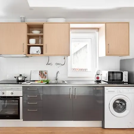 Altido Stylish 2-level Flats Near Ajuda Palace * Lisboa