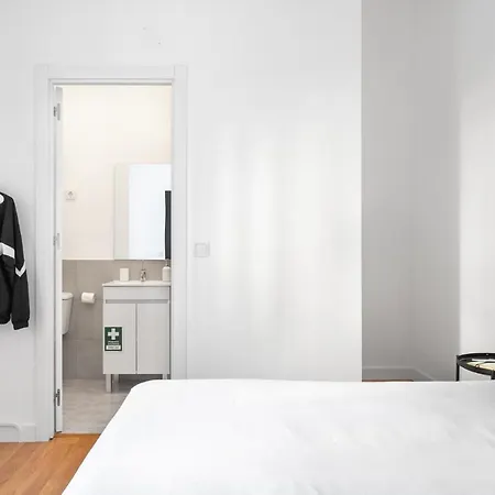 Altido Stylish 2-level Flats Near Ajuda Palace